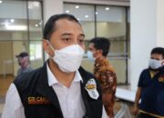 SIAP BEROPRASI: Wali Kota Surabaya tinjau kesiapan RS Darurat GOR Indor, Jumat besok siap beroperasi. Foto/IST/Portalsurabaya.com
