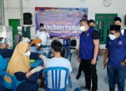 Ketua DPD NasDem Kabupaten Gresik Saiful Anwar saat memantau vaksinasi di Ponpes Al-Muniroh, Kecamatan Ujungpangkah, Rabu (25/8/2021).