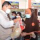 Bupati Lamongan, Yuhronur Efendi memberikan bantuan di Desa Bulumargi, Kecamatan Babat dan Desa Sekidang, Kecamatan Sambeng, Rabu (4/7/2021).