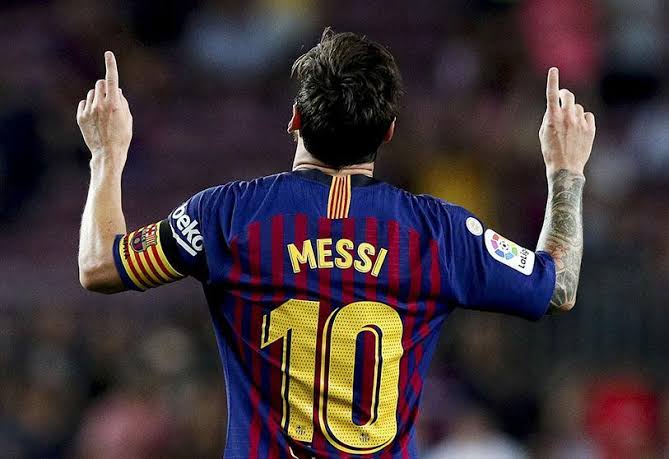 Selebrasi Lionel Messi usai cetak gol untuk Barcelona