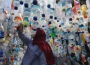 Pamerkan Ribuan Botol Plastik dari Sungai, Ecoton: Indonesia Darurat Sampah Plastik