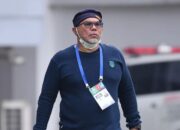 Pelatih Persela Lamongan, Iwan Setiawan saat laga kontra Persita Tangerang, Jumat (17/9/2021)./ IG Persela Football