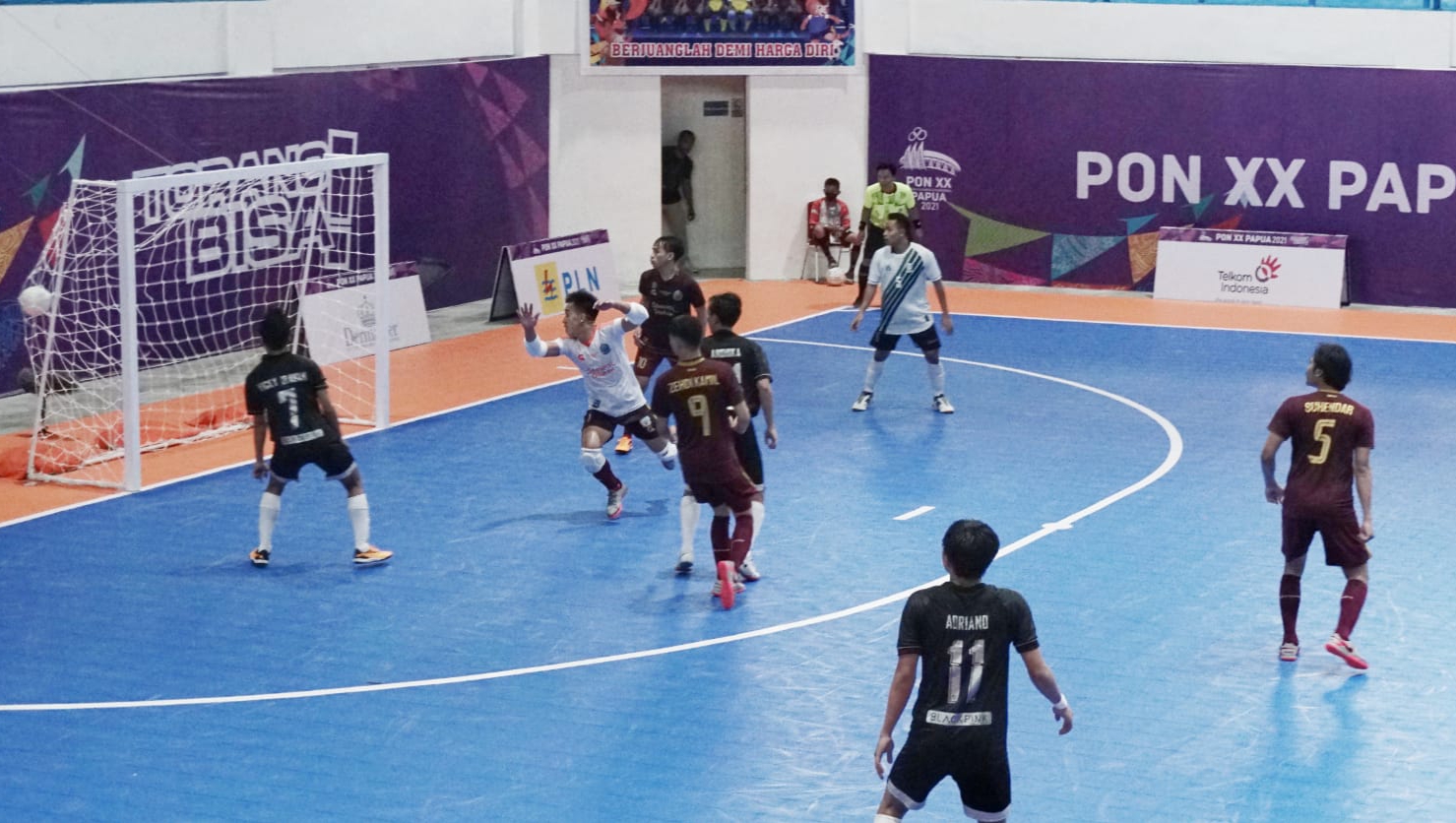 Laga cabor futsal Jawa Timur kontra Sulawesi Selatan berakhir imbang 3-3 di PON XX Papua, Sabtu (25/9/2021)./ Foto: Futsal Jatim