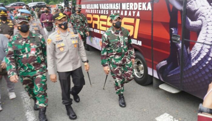 Inovasi Baru, Polrestabes Surabaya Luncurkan Dua Bus Vaksinasi Keliling