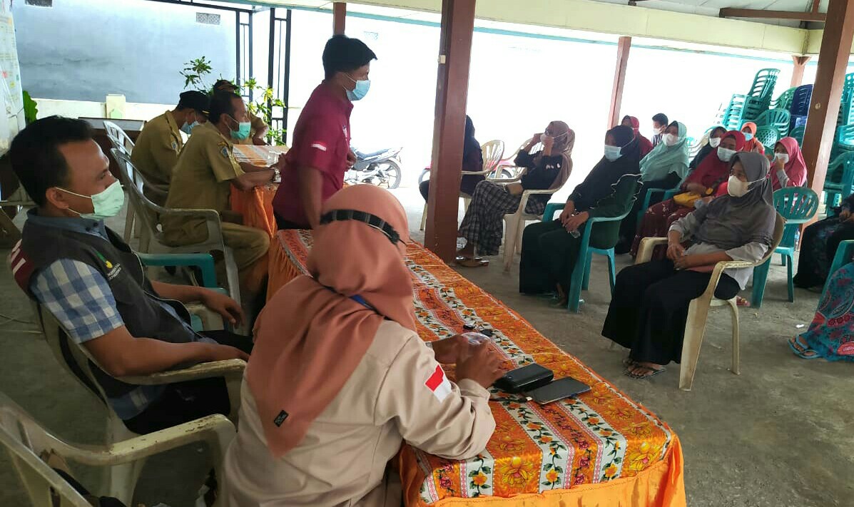 Pertemuan pendamping PKH serta Anggota KPM beserta perangkat desa di Balai Desa Sukoanyar Kecamatan Cerme, Senin (4/10/2021)./ Foto: Ist