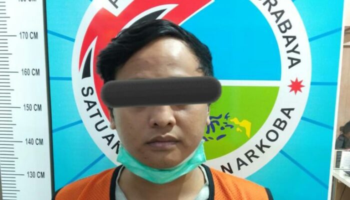 Asik Ngeflay, Tiga Pecandu Narkoba di Surabaya ditangkap Satresnarkoba Polrestabes