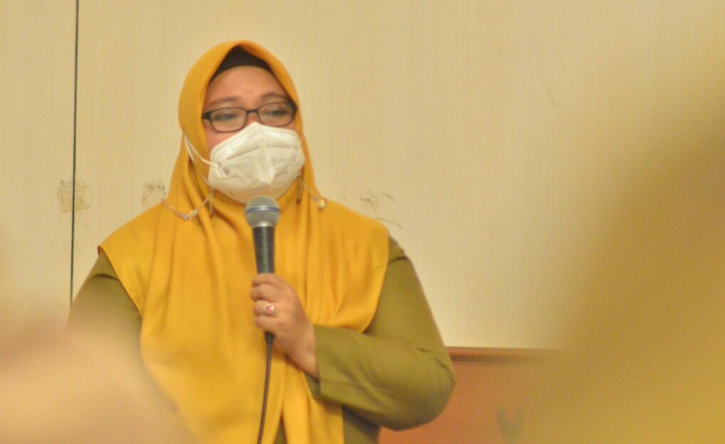 Wakil Bupati Gresik Aminatun Habibah rapat bersama tiga pilar dalam vaksinasi lansia, Selasa (2/11/2021)./ Foto: Bram