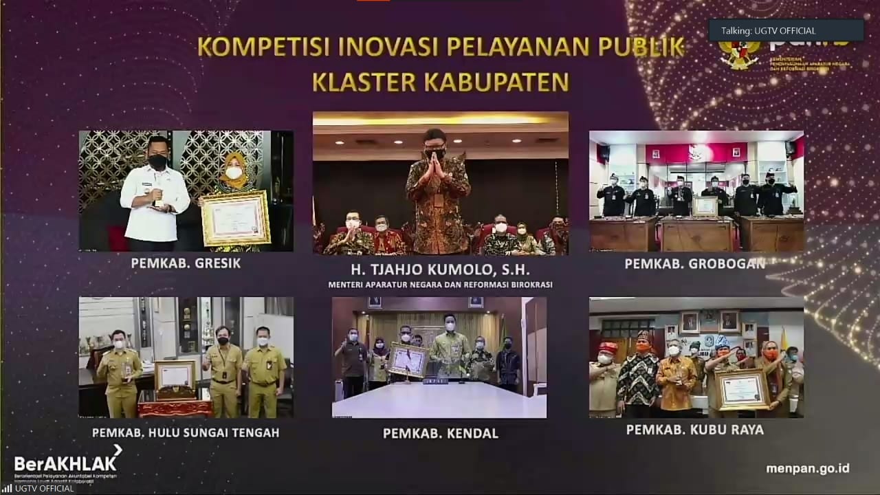 Penghargaan Top 45 diserahkan secara virtual oleh Menteri PANRB Tjahjo Kumolo melalui zoom meeting kepada Bupati Gresik, Fandi Akhmad Yani, Selasa (9/11/2021).