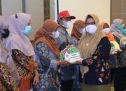 Wakil Bupati Gresik Aminatun Habibah buka workshop implementasi program Bangga Kencana, Selasa (16/11/2021)./ Foto: Bram