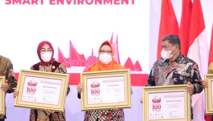 Pemkab Gresik Raih Penghargaan Smart City Kategori Smart Environment Kemkominfo