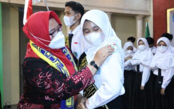 Wakil Bupati Gresik Aminatun Habibah di acara Deklarasi Sekolah Anti Perundungan dan Kekerasan di SMANU 1, Kamis (16/12/2021)./ Foto: Bram