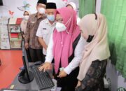 Wakil Bupati Gresik Aminatun Habibah membuka pelatihan digital marketing melaku UMKM, Rabu (26/1/2021)./ Foto: Humas Pemkab