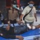 Seorang pelaku curanmor yang ditembak petugas Polresta Mojokerto lantaran melawan saat ditangkap, Jumat (4/2/2022)./ Foto:Susan