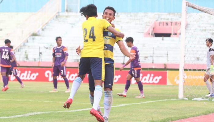 Dua Gol Ahmad Dedy, Bawa Gresik United Promosi ke Liga 2 Indonesia