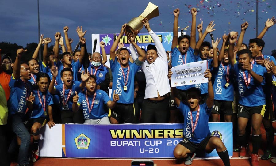 win - Gus Yani Tutup Piala Bupati, Apresiasi Gresik United dan Gresik United Woman