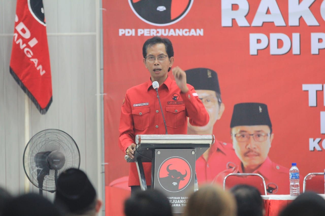 Ketua PDIP Surabaya, Adi Sutarwijono. PDIP Surabaya menyambut bulan suci Ramadhan 2022 dengan berbagai program mulai tadarusan hingga santunan anak yatim. Foto: IST