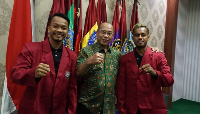 Alwi Slamat dan Muhammad Hidayat Resmi jadi Mahasiswa UM Surabaya
