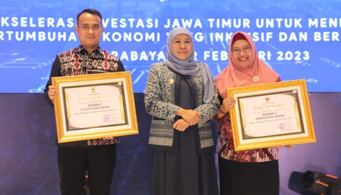 Kabupaten Gresik Raih Dua Penghargaan Dibidang Investasi Jatim