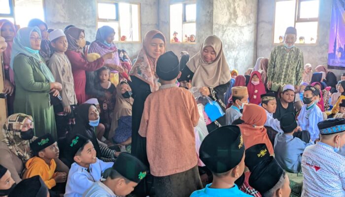 RS Wates Husada Gresik Santuni Anak Yatim 4 Kecamatan