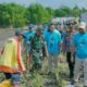 WhatsApp Image 2023 05 30 at 19.28.45 - Mitigasi Bencana, Bupati Gresik Tanam Rumput Vetiver di Bantaran Kali Lamong