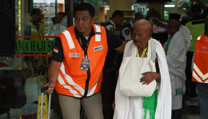 60% Jemaah Haji Embarkasi Surabaya Telah Berangkat ke Tanah Suci