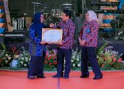 Sukses Turunkan Angka Stunting, Kabupaten Gresik di Ganjar Penghargaan