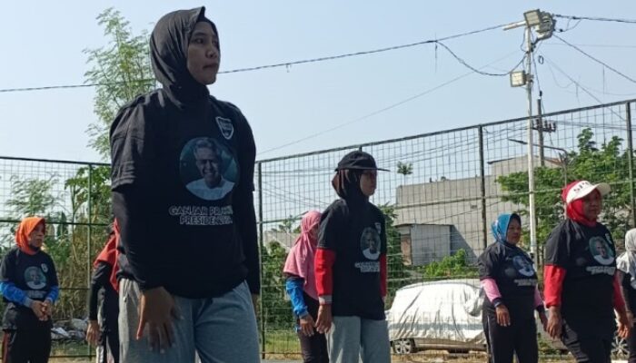 Kowarteg Ganjar Ajak Ibu-ibu di Surabaya Hidup Sehat Lewat Senam