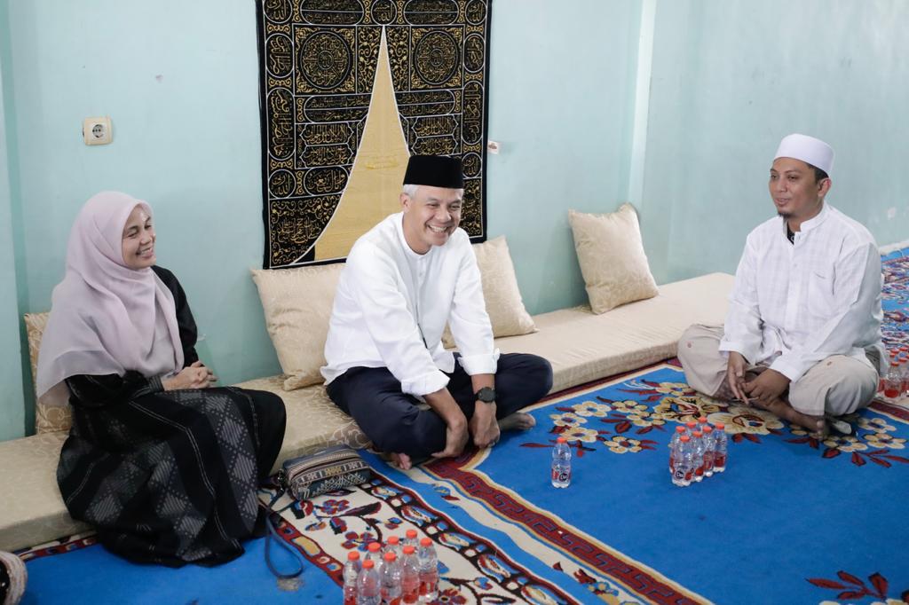 IMG 20230922 WA0005 - Pengurus Ponpes Darul Ubudiyah Roudhotul Muta'allimin Surabaya: Ganjar Figur Merakyat dan Ulet!