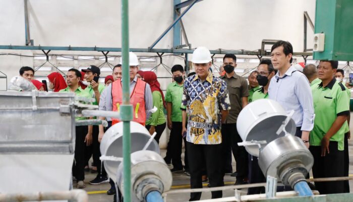 Disambut Hangat Presiden Komisaris PT Kedawung, Ganjar Ingin Tingkatkan Geliat Industri Produk Dalam Negeri